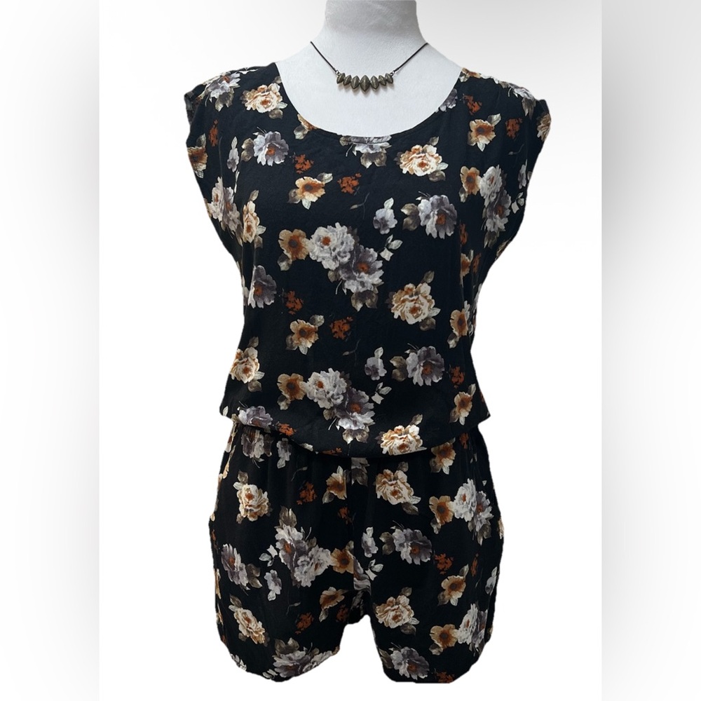Forever21 Floral Romper with Pockets Black M